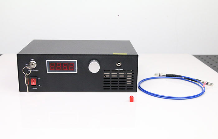 980nm 1~1500mW ليزر الأشعة تحت الحمراء System نموذج الكل في واحد ليزر CW